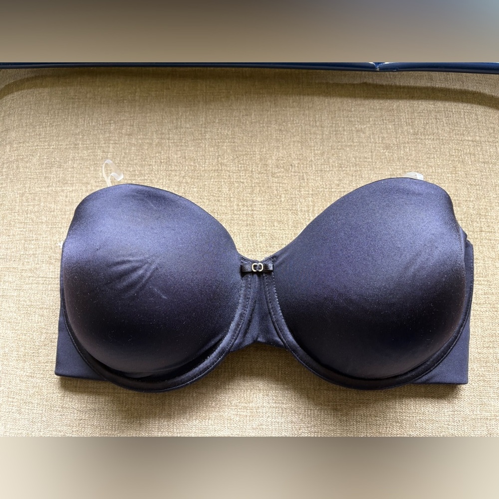Vanity Fair NWT Elegant Black Strapless Bra